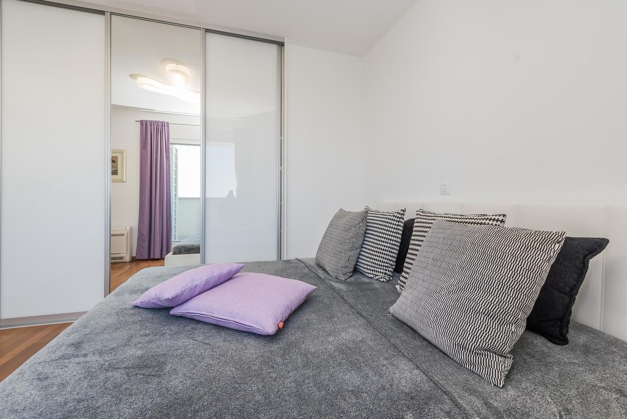 Apartma Penthouse With Roof Terrace With Jacuzzi