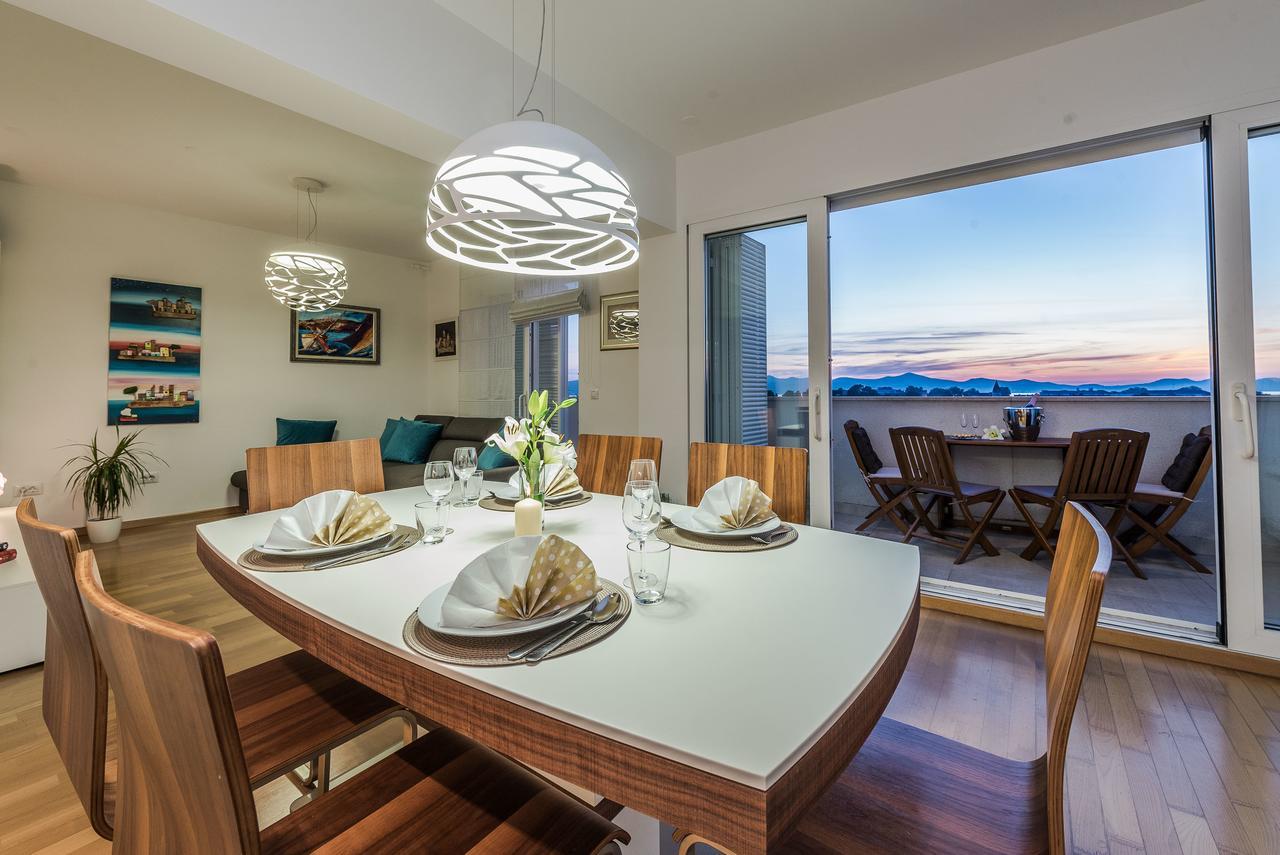Penthouse With Roof Terrace With Jacuzzi Zadar